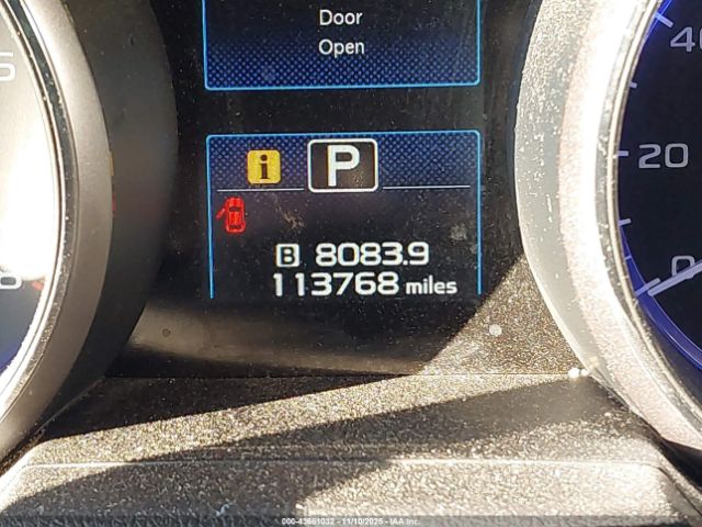 Subaru Outback 2.5i Limited Image 10