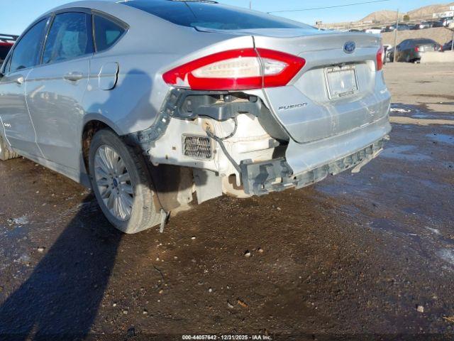 Ford Fusion S Image 8