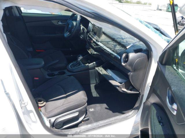 Kia Forte Fe Image 6