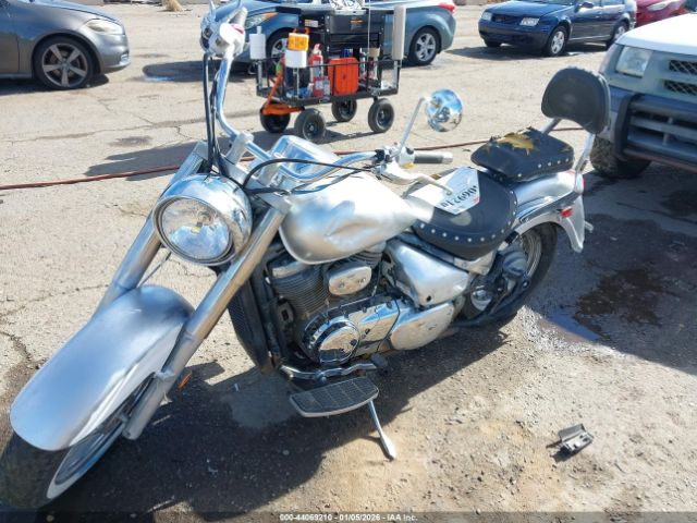 Suzuki Vl800 Image 1