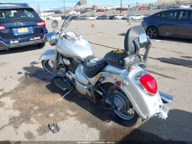 Suzuki Vl800 Image 3