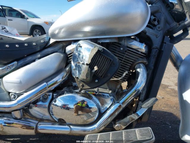 Suzuki Vl800 Image 8