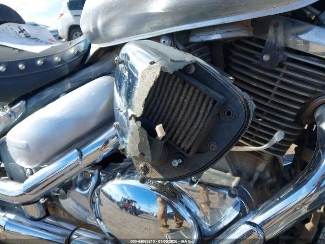 Suzuki Vl800 Image 13