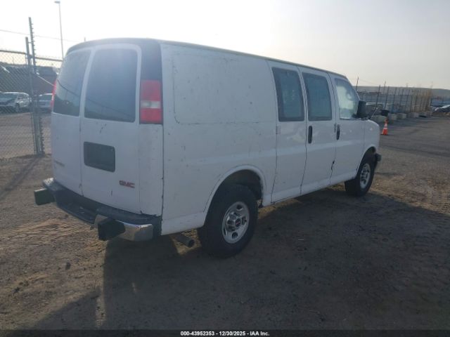 GMC Savana Work Van Image 7