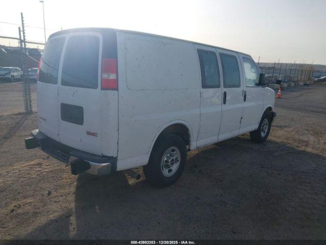 GMC Savana Work Van Image 7