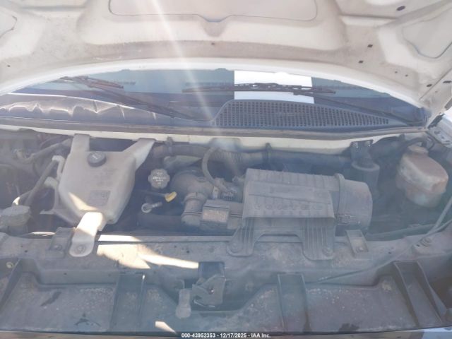 GMC Savana Work Van Image 16