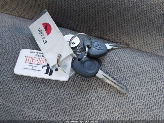 GMC Savana Work Van Image 15