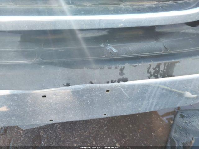 GMC Savana Work Van Image 13