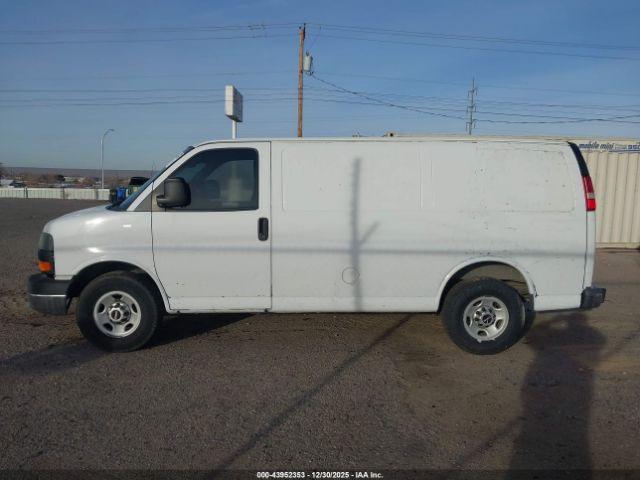 GMC Savana Work Van Image 6