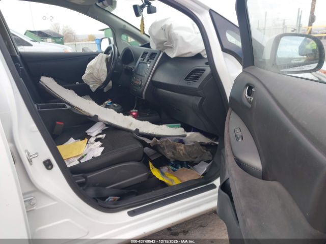 Nissan LEAF S Image 9