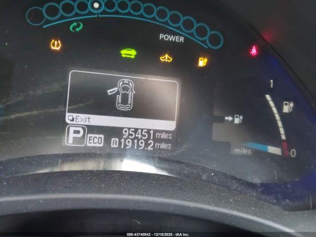Nissan LEAF S Image 10