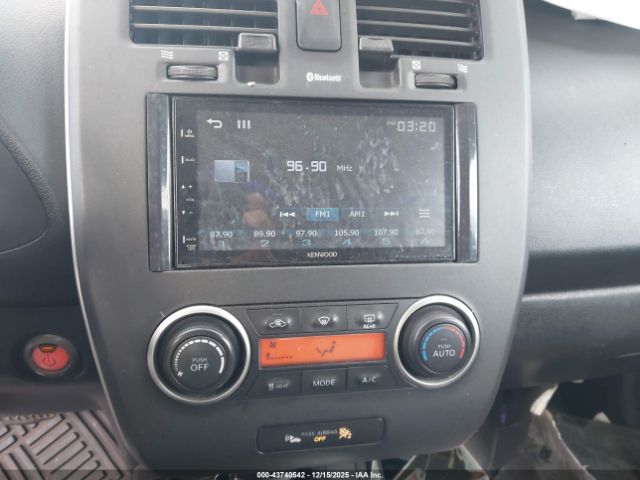 Nissan LEAF S Image 2