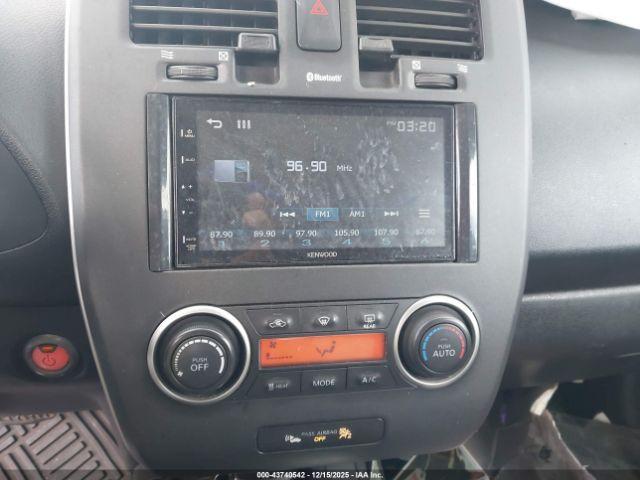 Nissan LEAF S Image 2