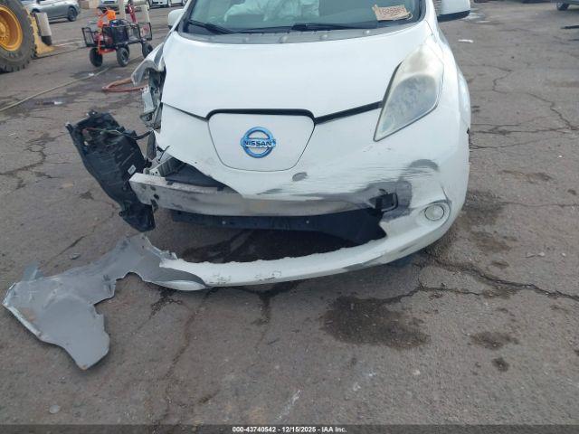 Nissan LEAF S Image 11