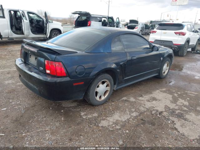 Ford Mustang Image 2