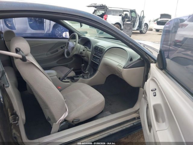 Ford Mustang Image 9