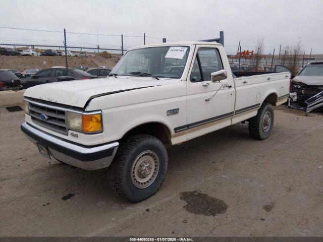 Ford F-250 Image 11