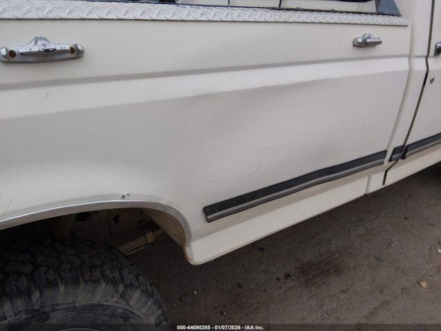 Ford F-250 Image 10