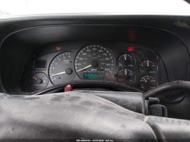 Chevrolet Silverado 2500 Image 10