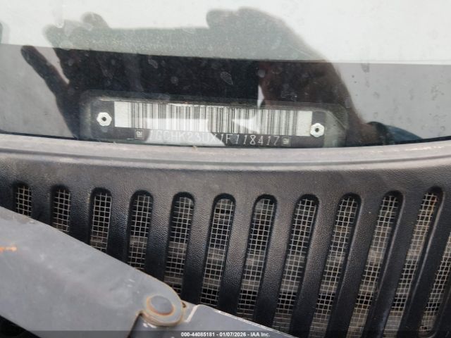 Chevrolet Silverado 2500 Image 8