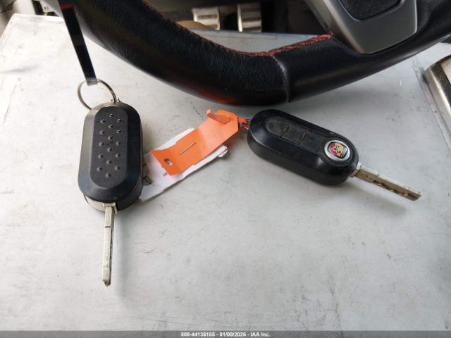 FIAT 500 Abarth Image 12